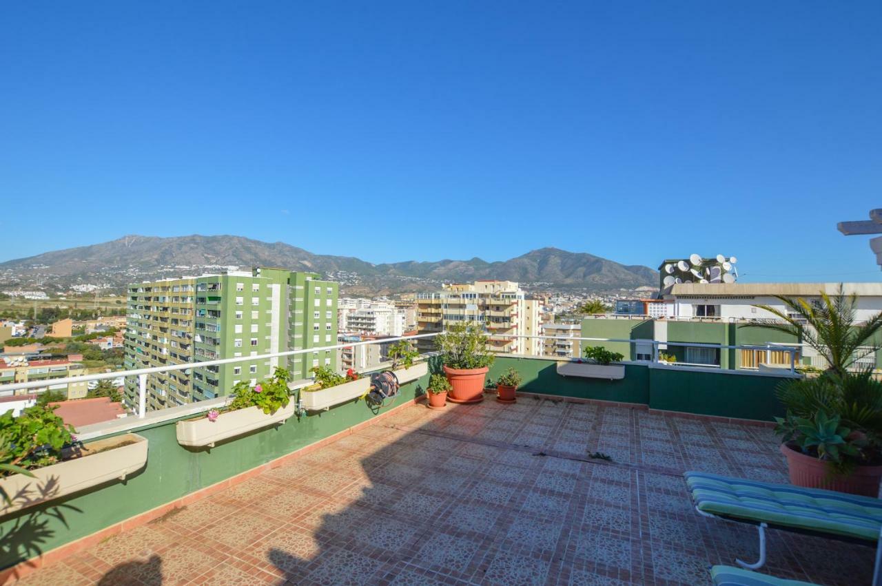 Апартаменты Atico Con Gran Terraza Фуэнхирола Экстерьер фото